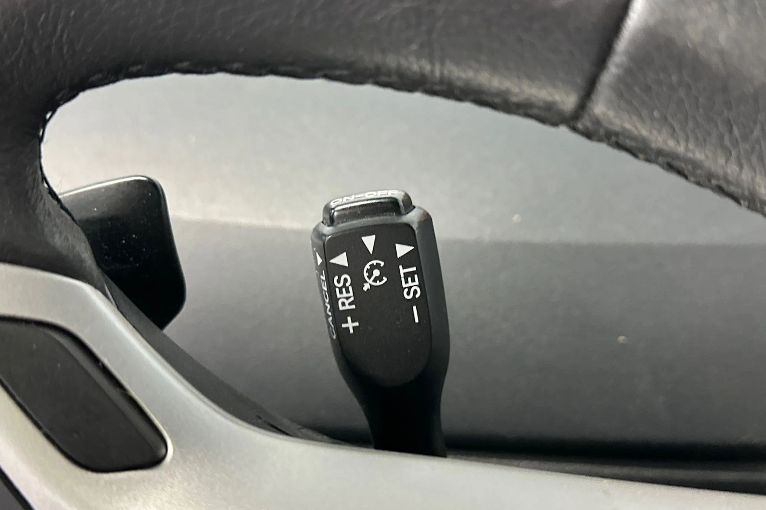 harmaa Toyota Verso 2011 kuva 19.
