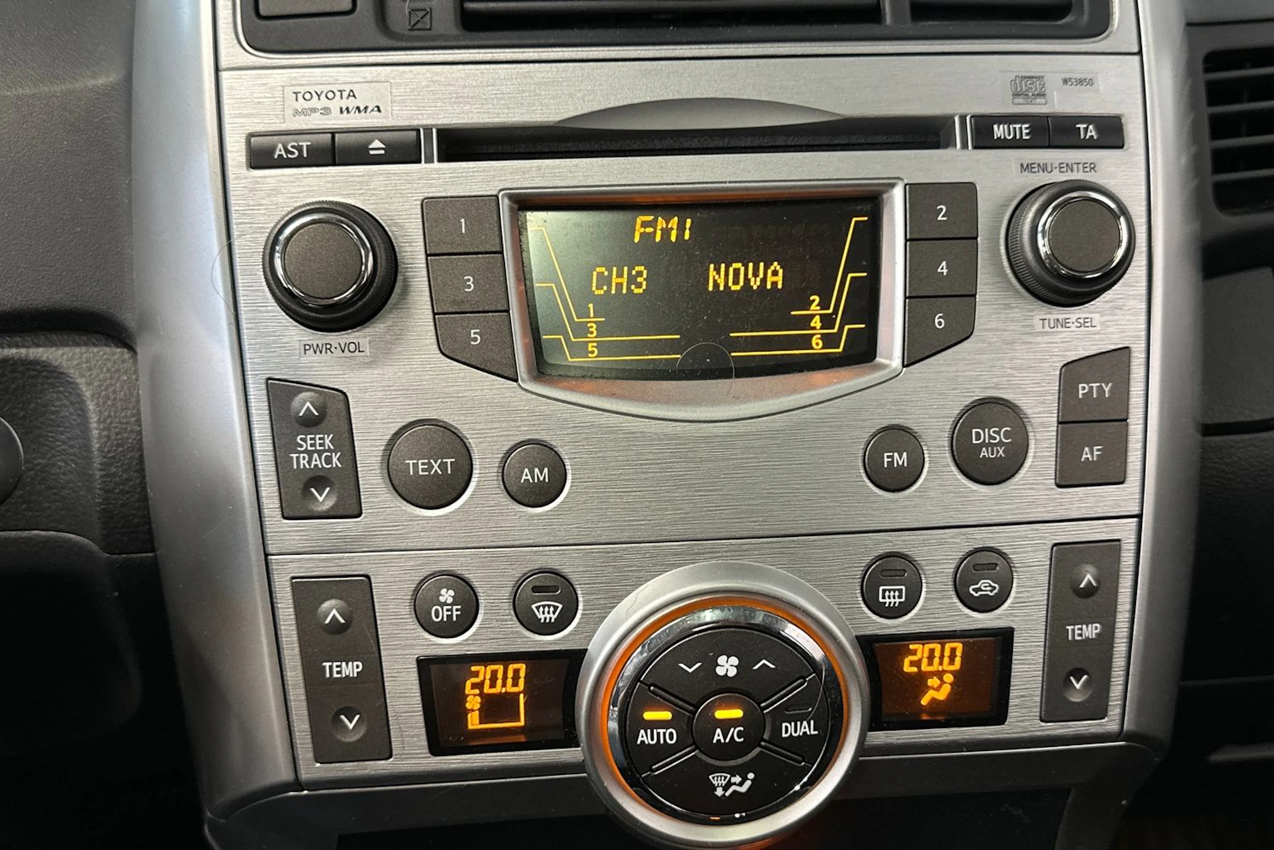 harmaa Toyota Verso 2011 kuva 21.