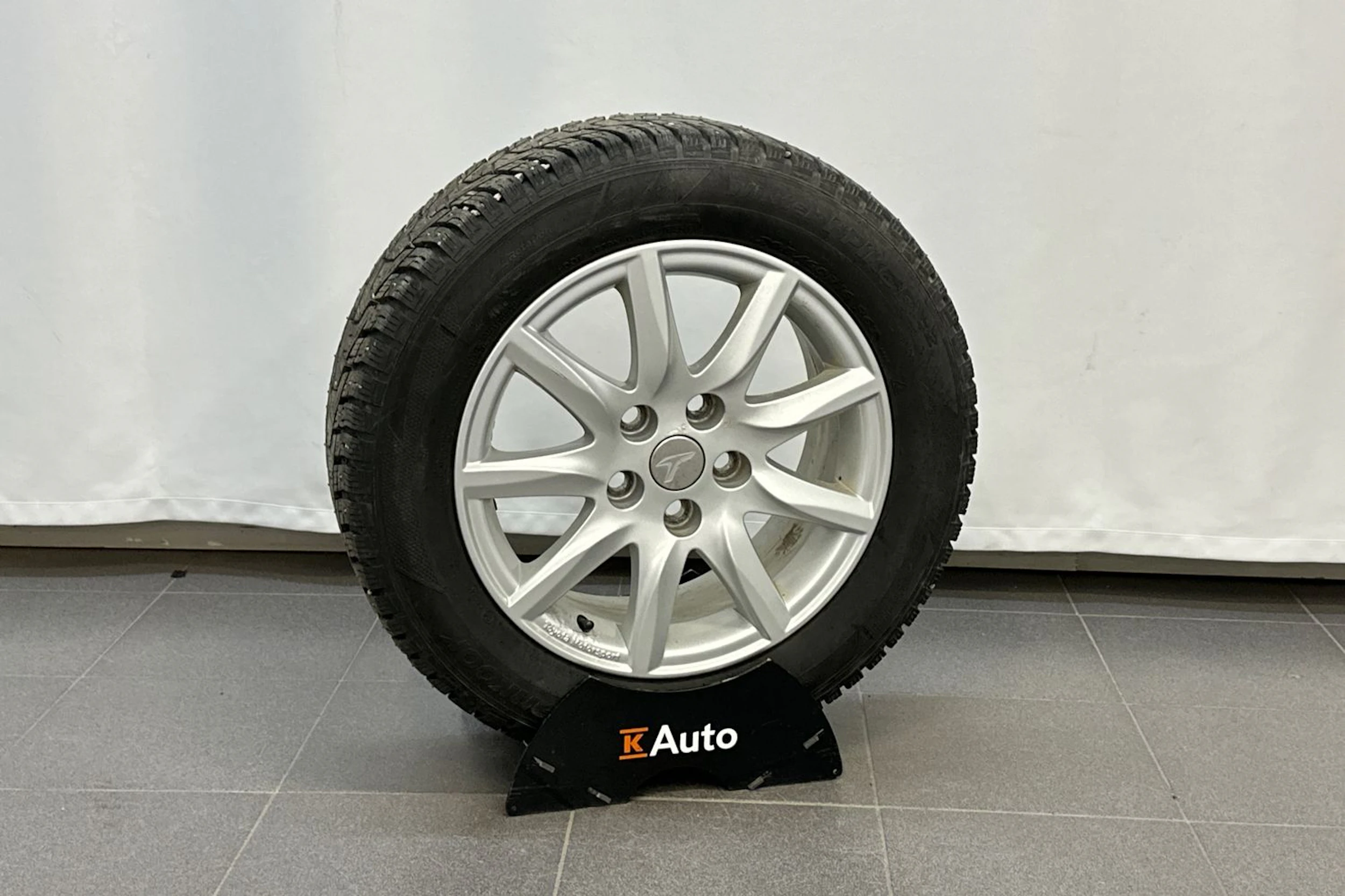 harmaa Toyota Verso 2011 kuva 26.