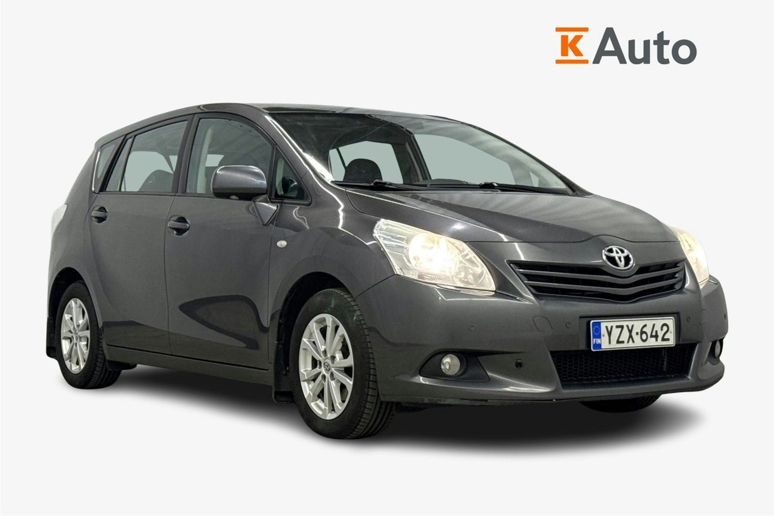 met. harmaa Toyota Verso 2011 kuva 1.