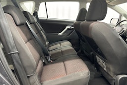 met. harmaa Toyota Verso 2011 kuva 14.