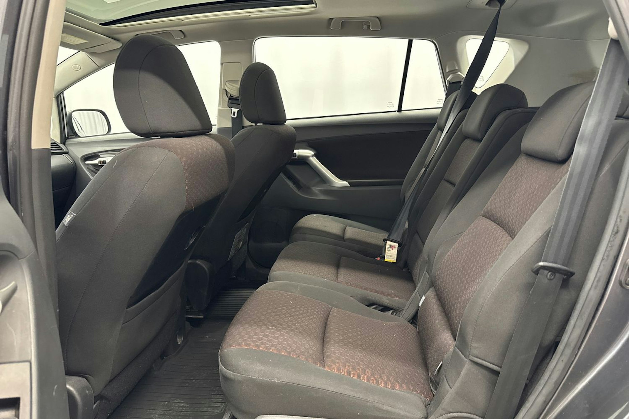 met. harmaa Toyota Verso 2011 kuva 15.