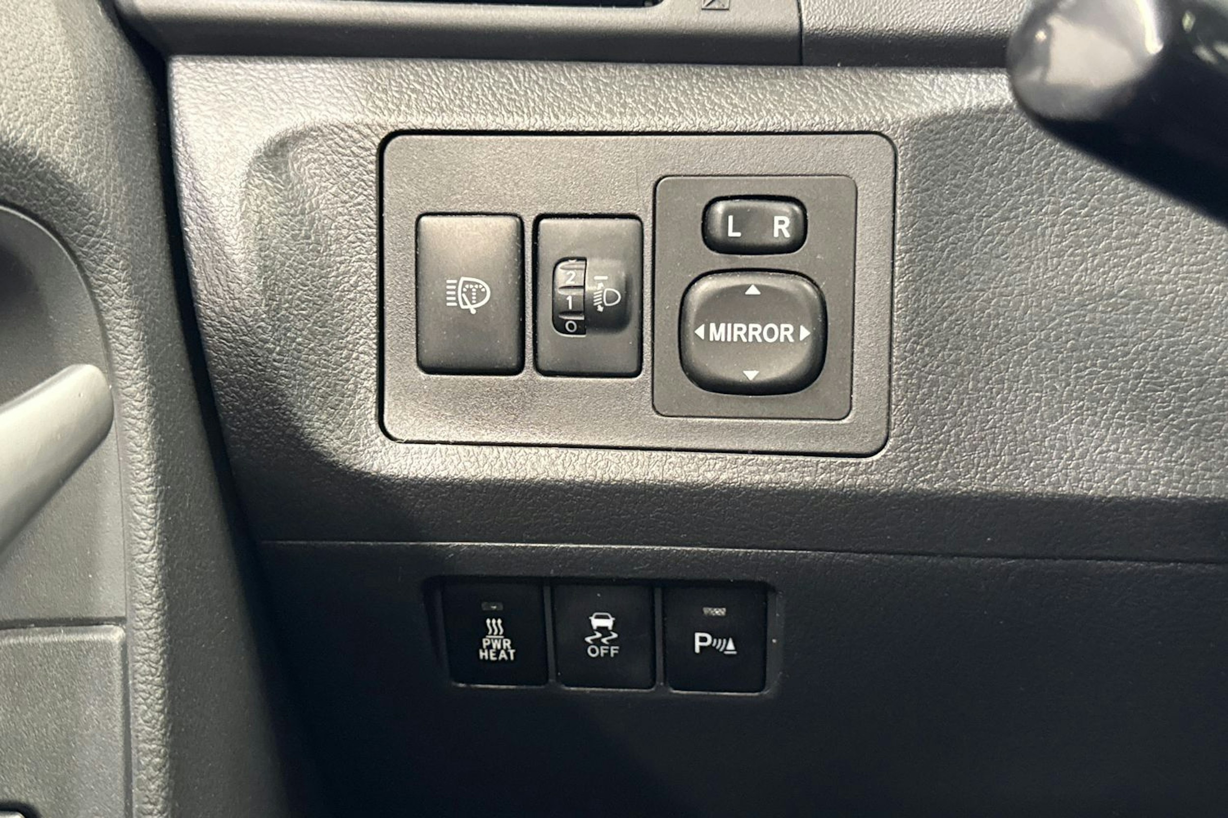 met. harmaa Toyota Verso 2011 kuva 20.
