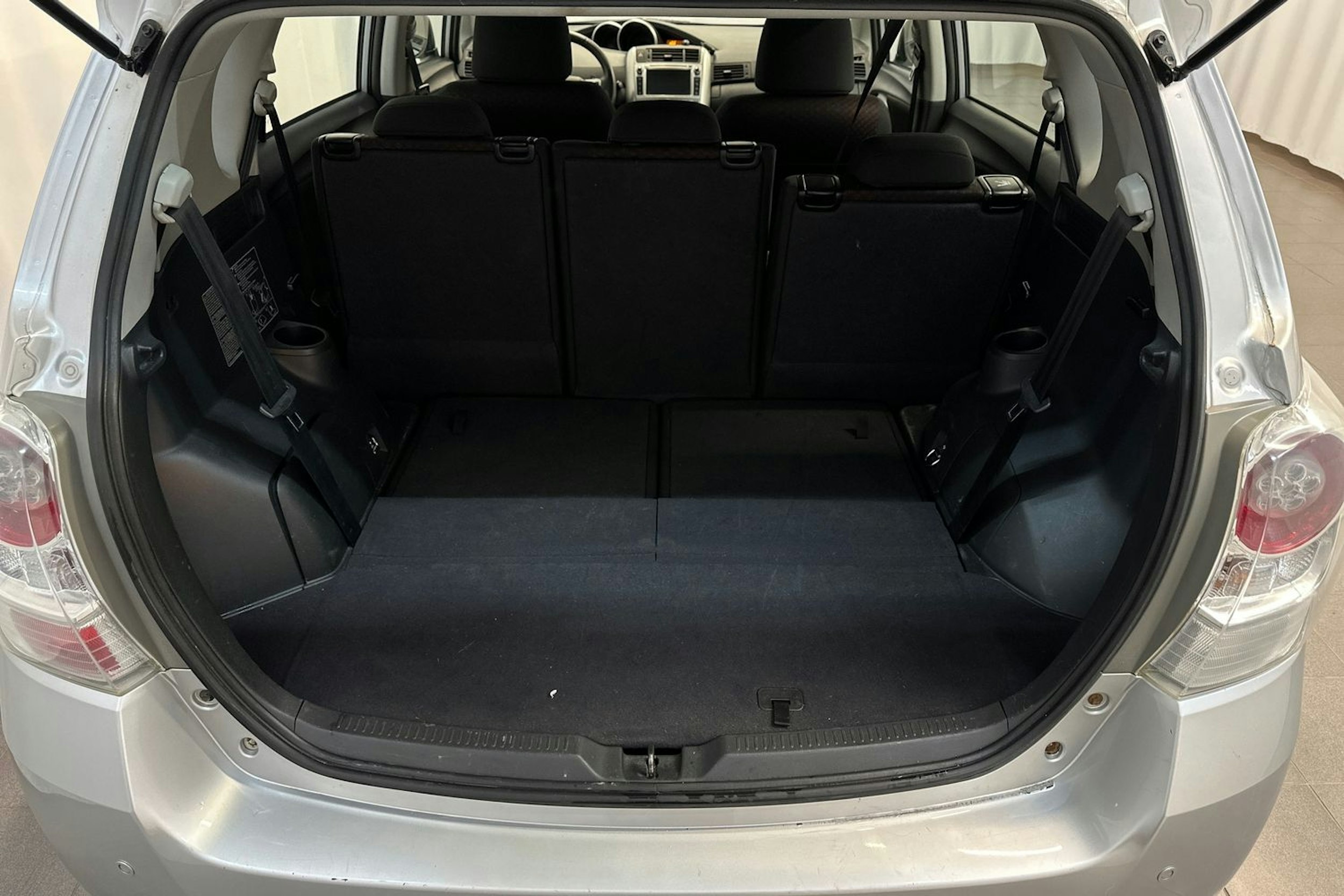 hopea Toyota Verso 2011 kuva 14.