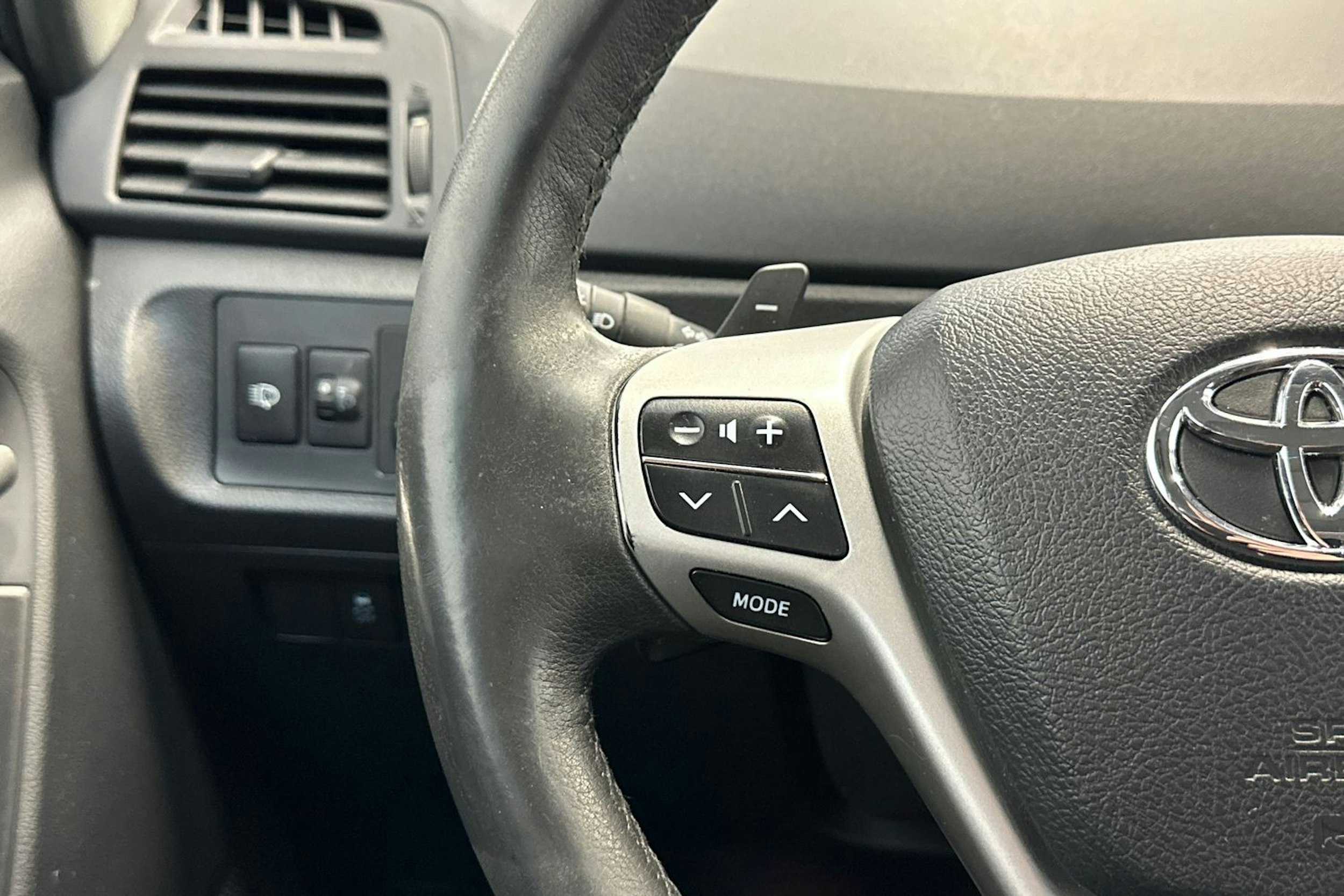 hopea Toyota Verso 2011 kuva 18.