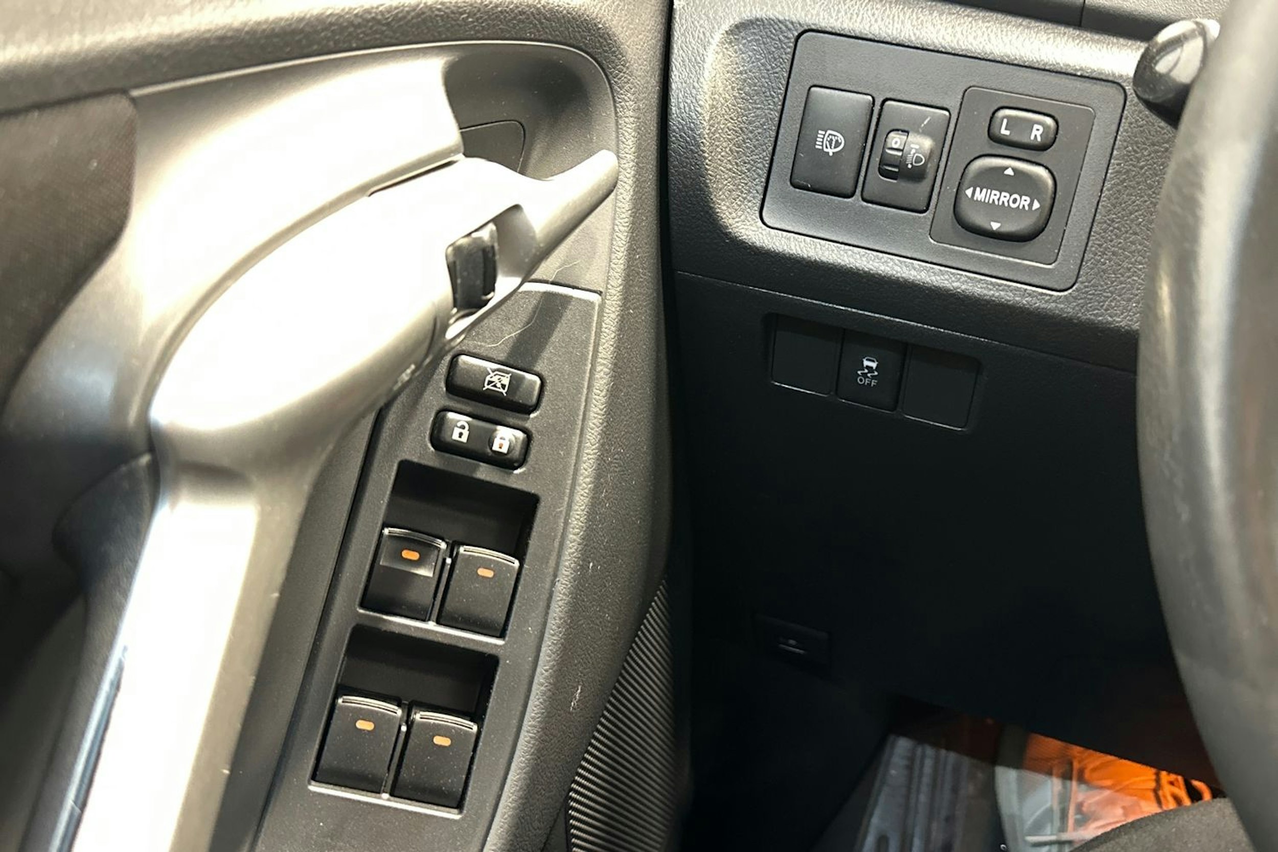 hopea Toyota Verso 2011 kuva 23.