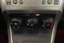 sininen Toyota Verso 2012 kuva 17.