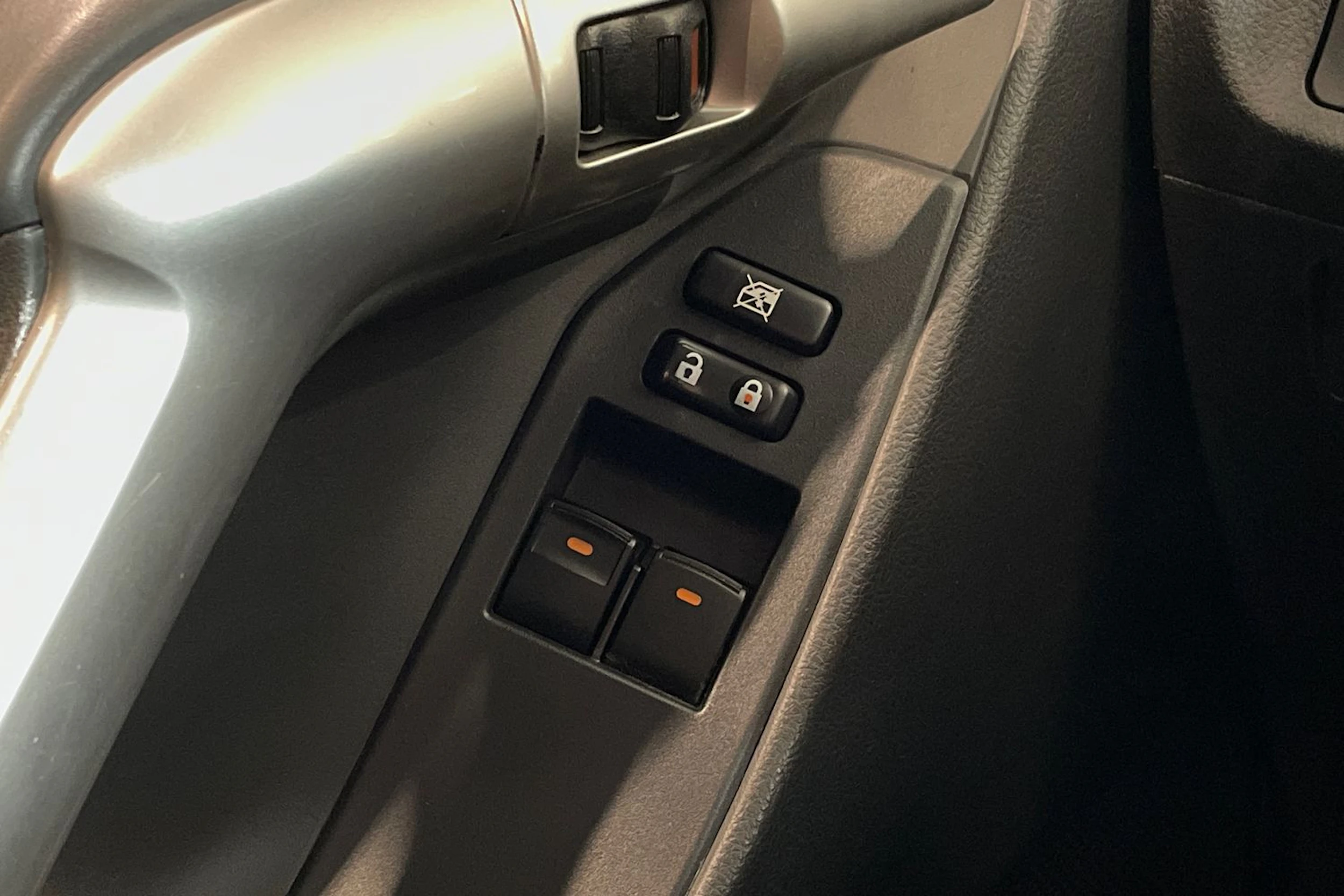 sininen Toyota Verso 2012 kuva 19.