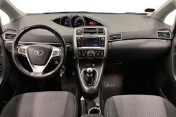 harmaa Toyota Verso 2013 kuva 7.