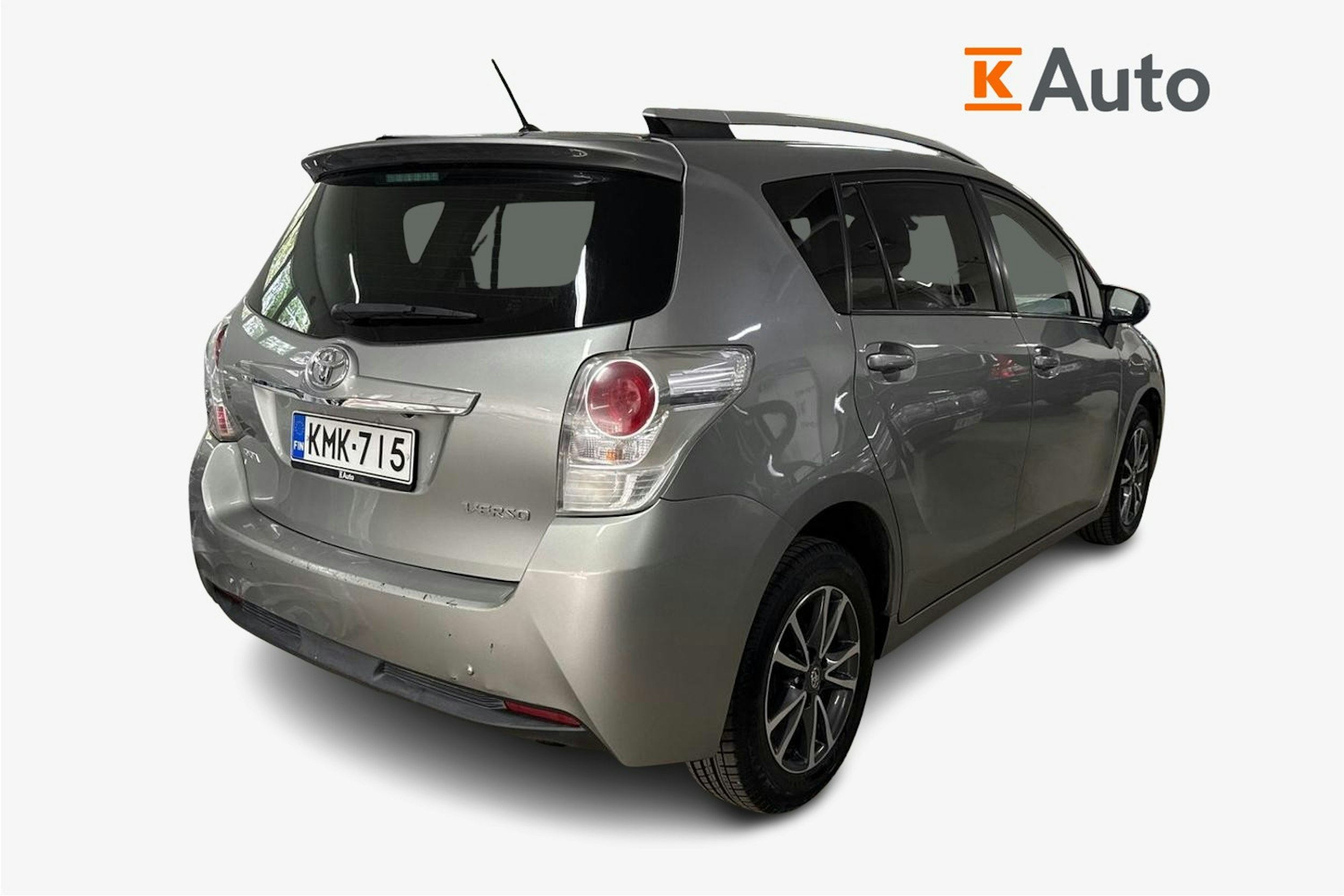 harmaa Toyota Verso 2013 kuva 2.