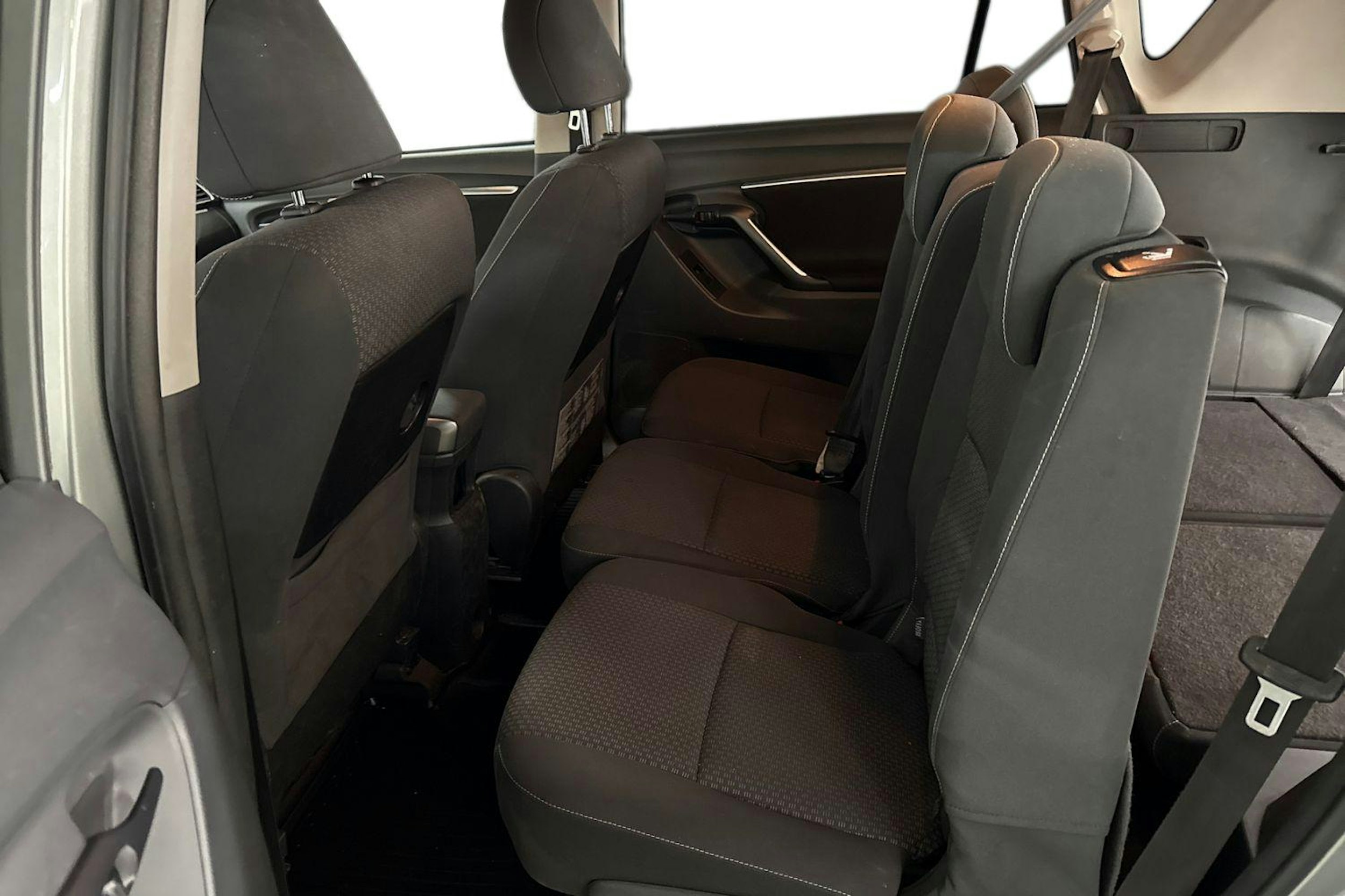 harmaa Toyota Verso 2013 kuva 10.