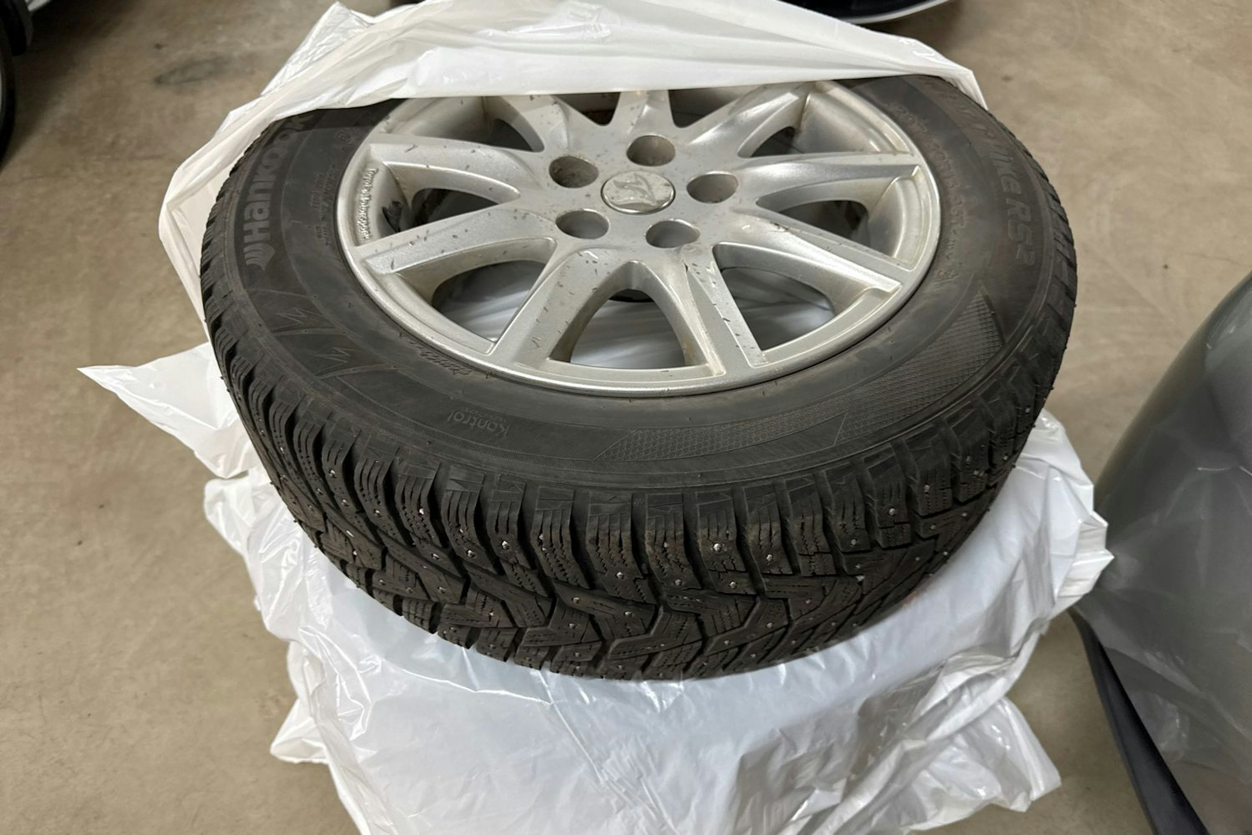 harmaa Toyota Verso 2013 kuva 13.