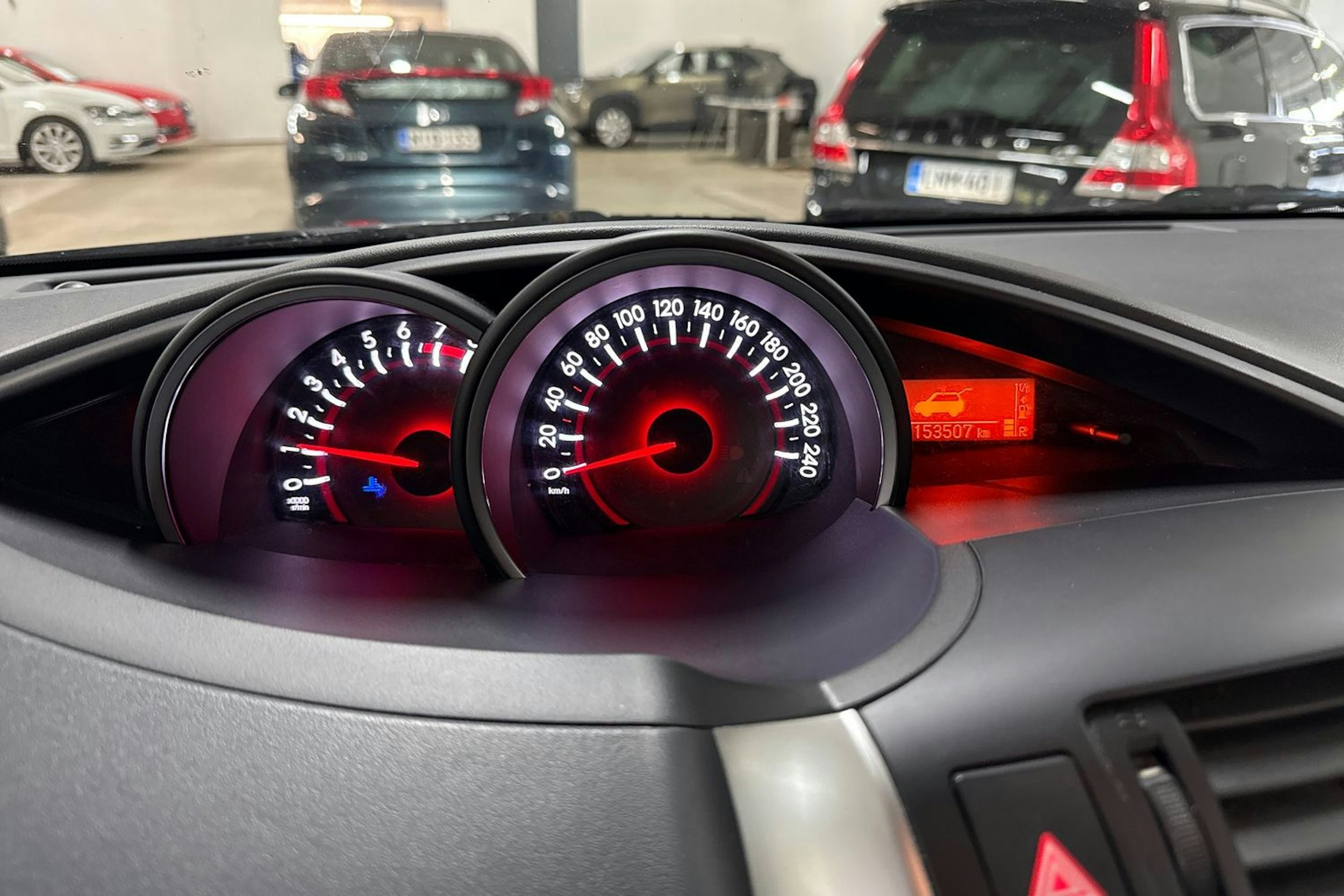 harmaa Toyota Verso 2013 kuva 17.