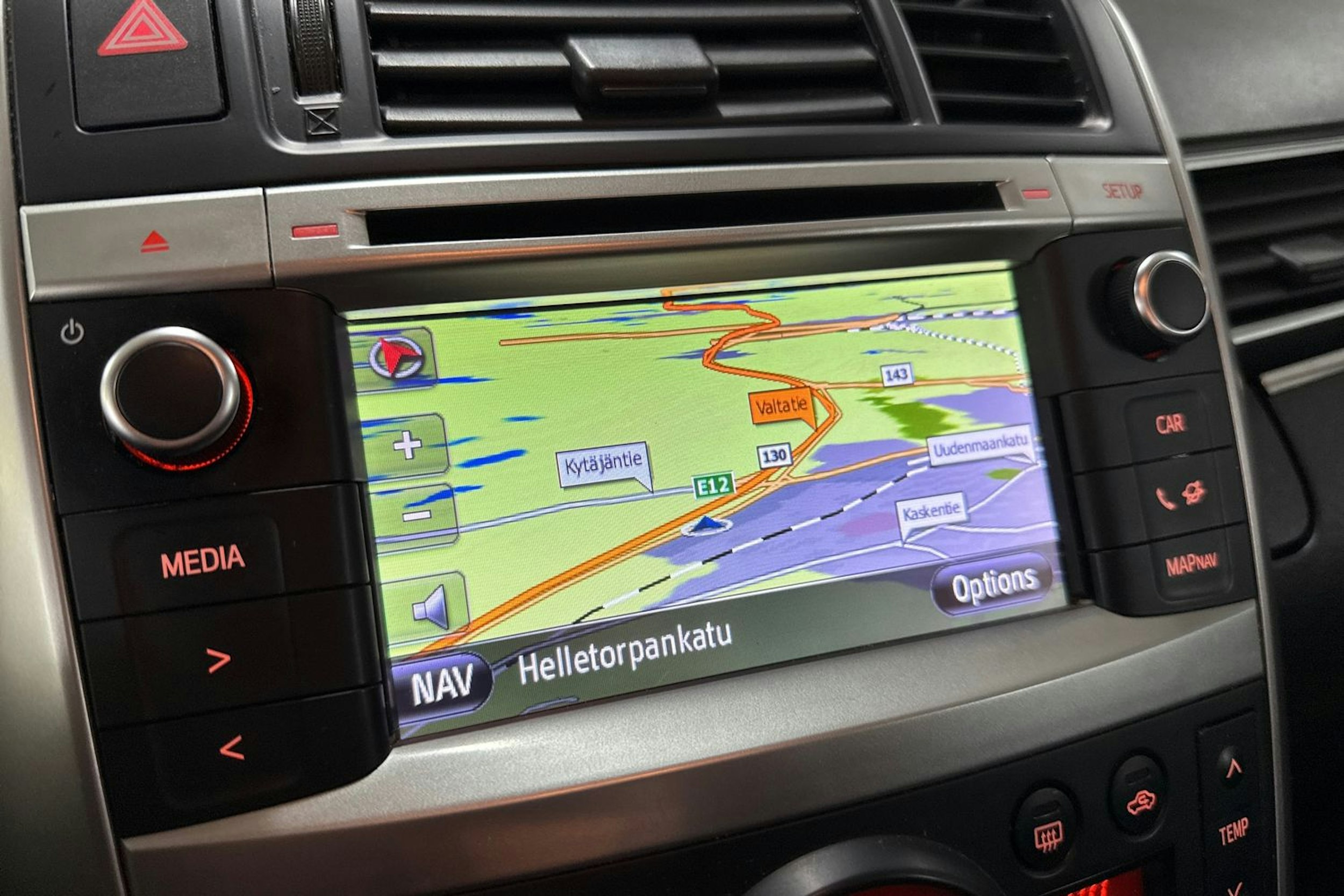 harmaa Toyota Verso 2013 kuva 19.