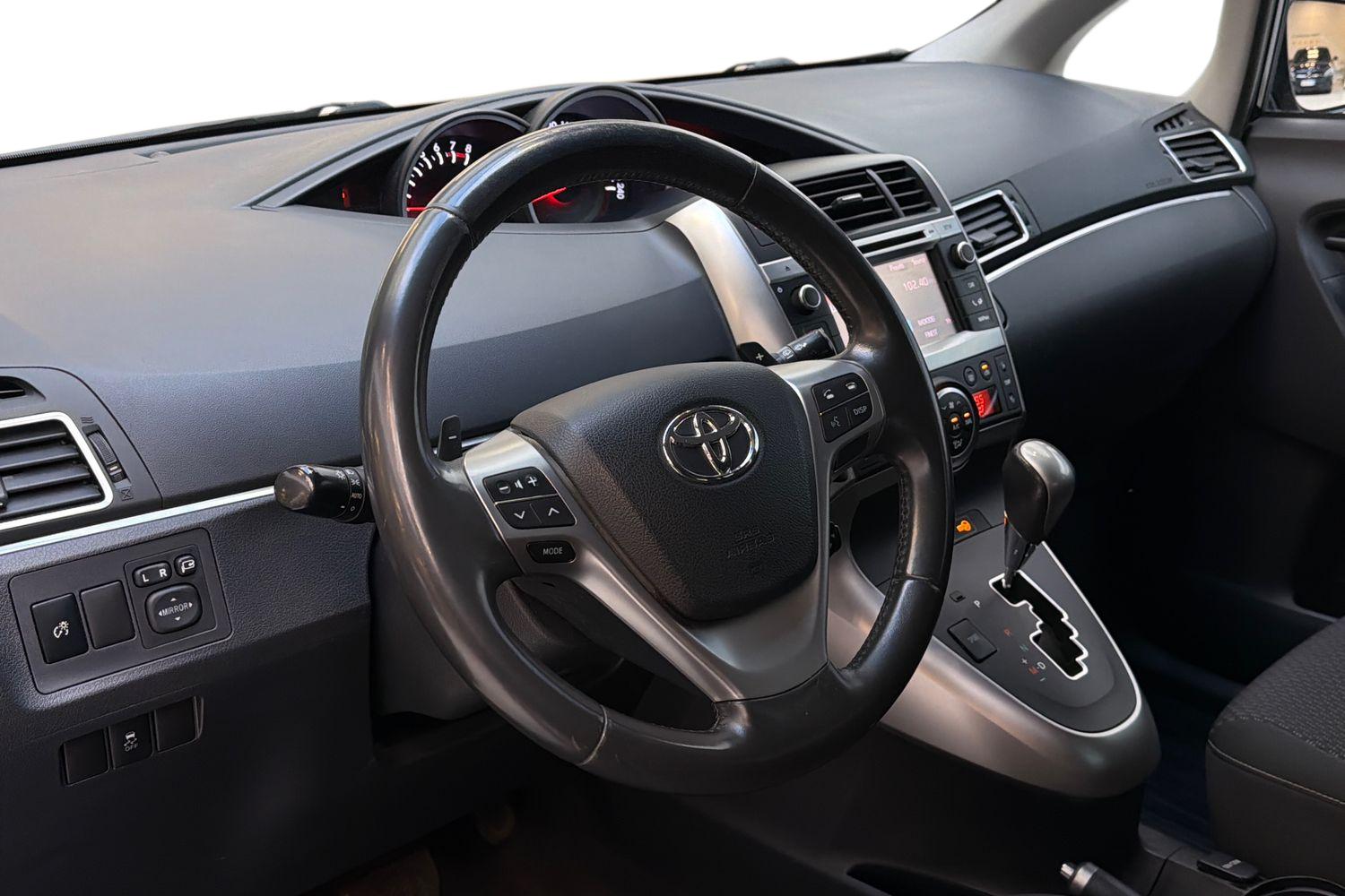 Toyota Verso 2013, photo 6/25
