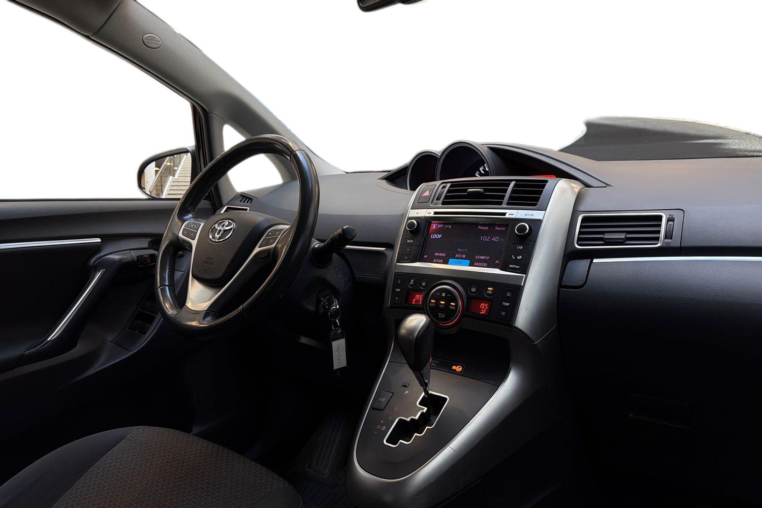 Toyota Verso 2013, photo 7/25