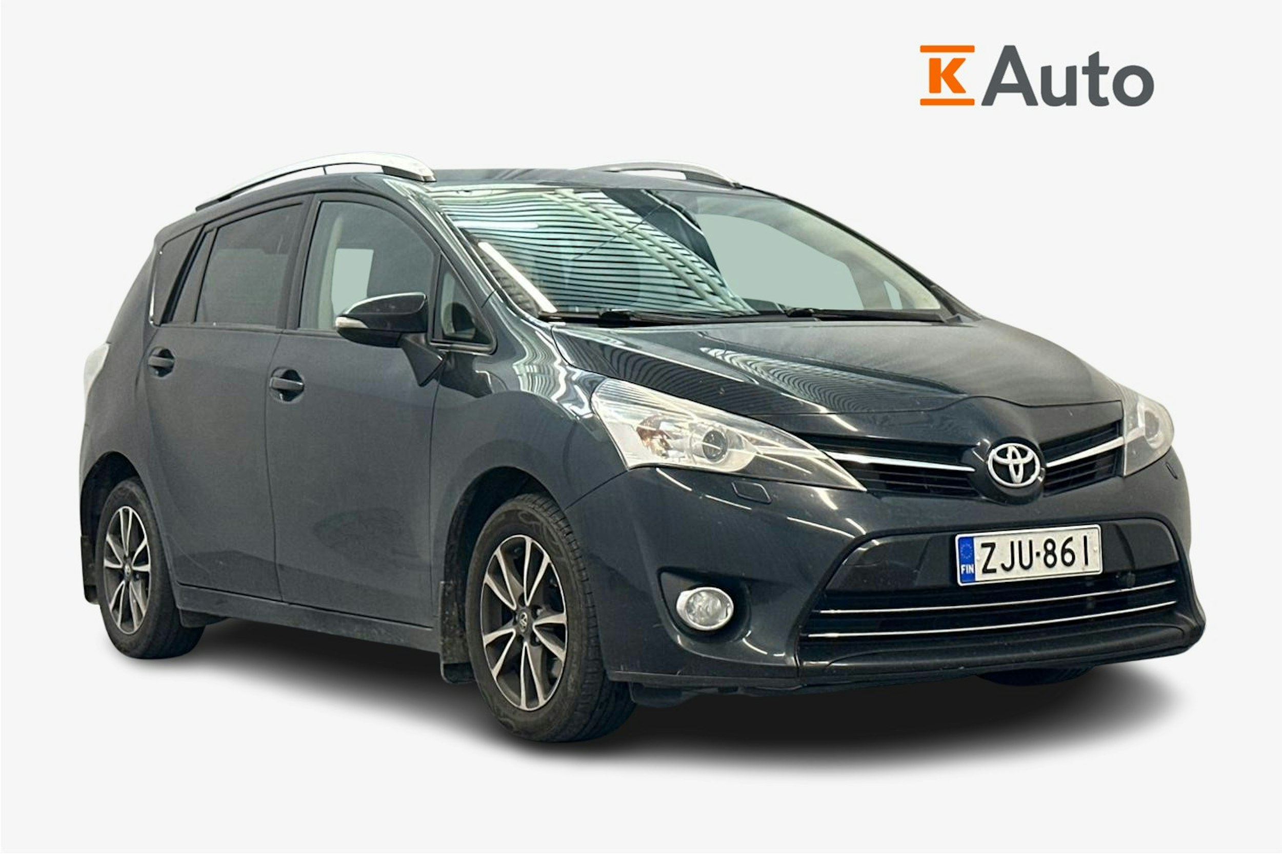 harmaa Toyota Verso 2013 kuva 1.