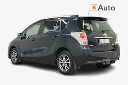 harmaa Toyota Verso 2013 kuva 2.