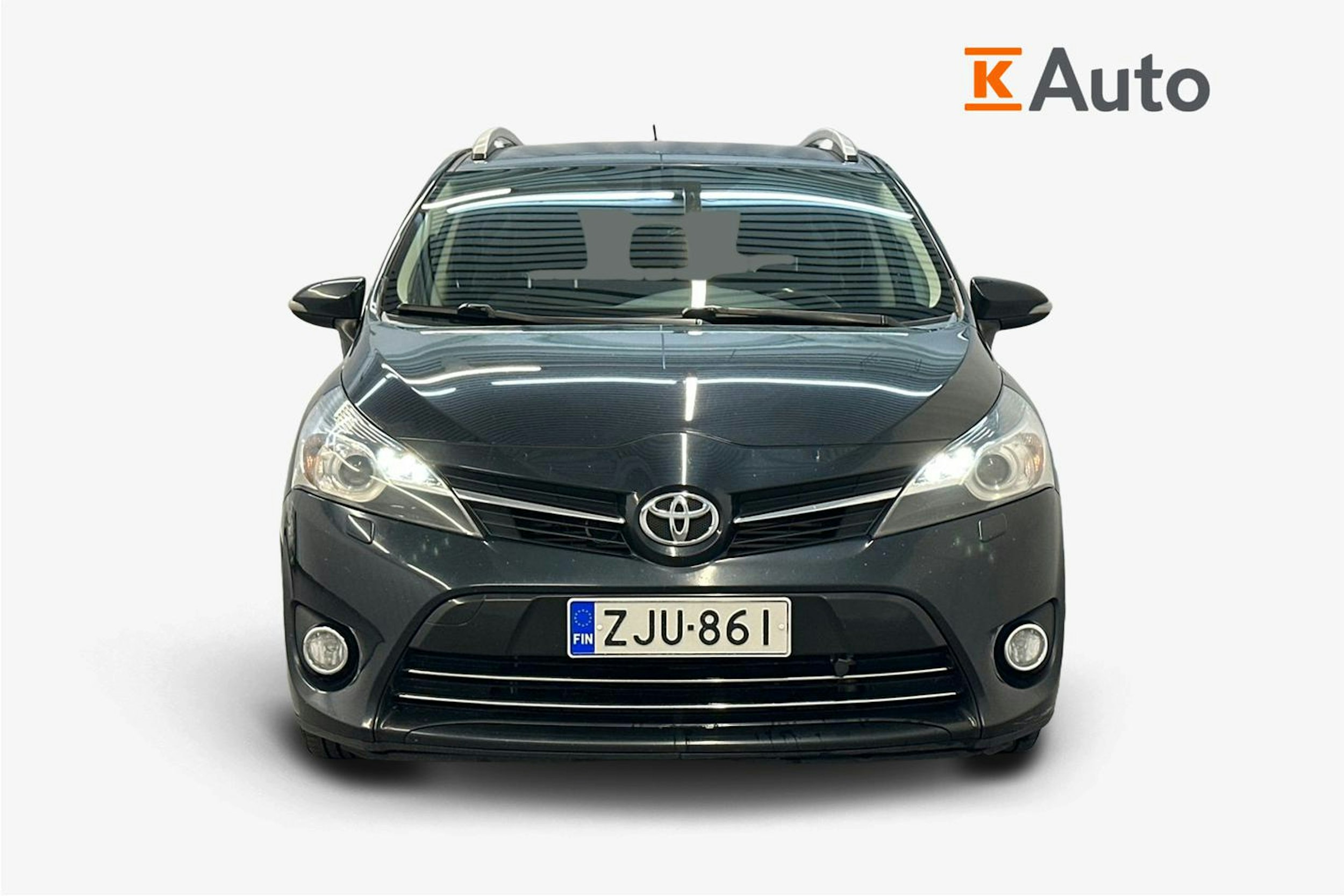harmaa Toyota Verso 2013 kuva 5.