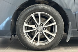 harmaa Toyota Verso 2013 kuva 11.