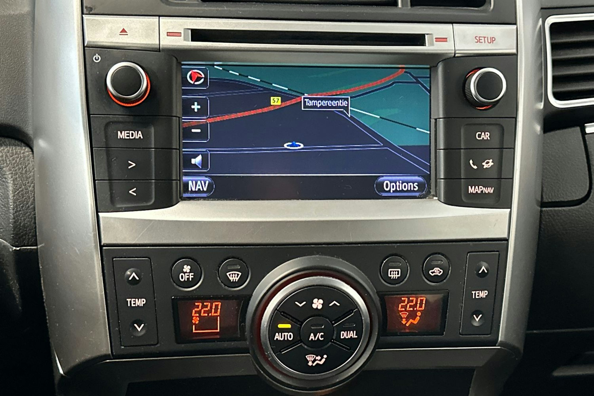 harmaa Toyota Verso 2013 kuva 21.