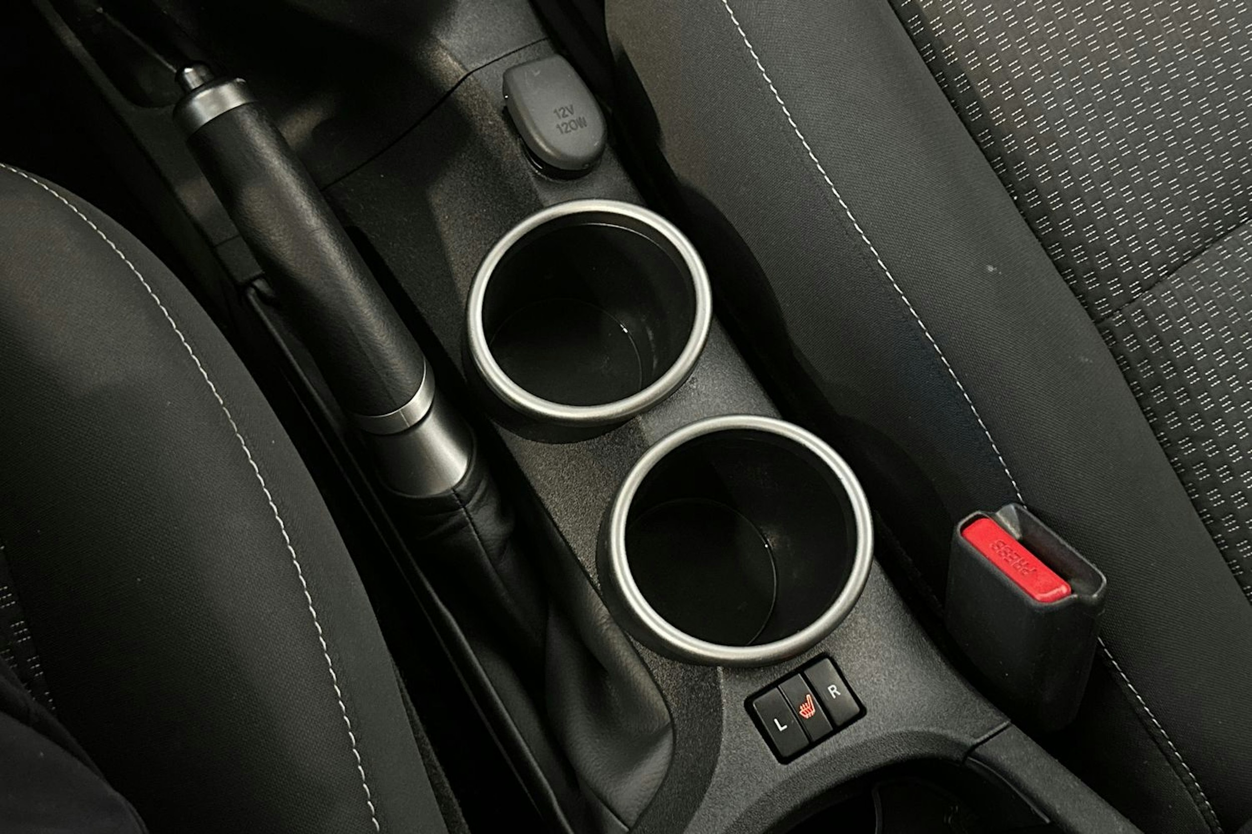 harmaa Toyota Verso 2013 kuva 23.