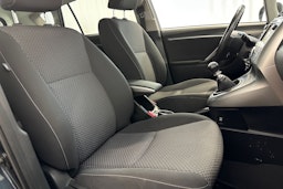 harmaa Toyota Verso 2013 kuva 24.