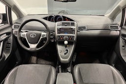 harmaa Toyota Verso 2013 kuva 7.