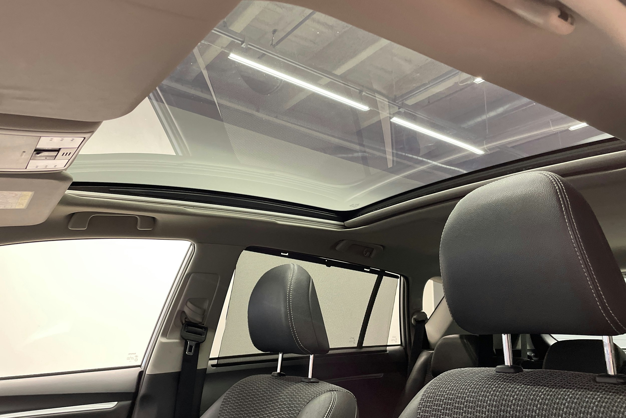 harmaa Toyota Verso 2013 kuva 27.