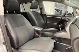 harmaa Toyota Verso 2013 kuva 28.