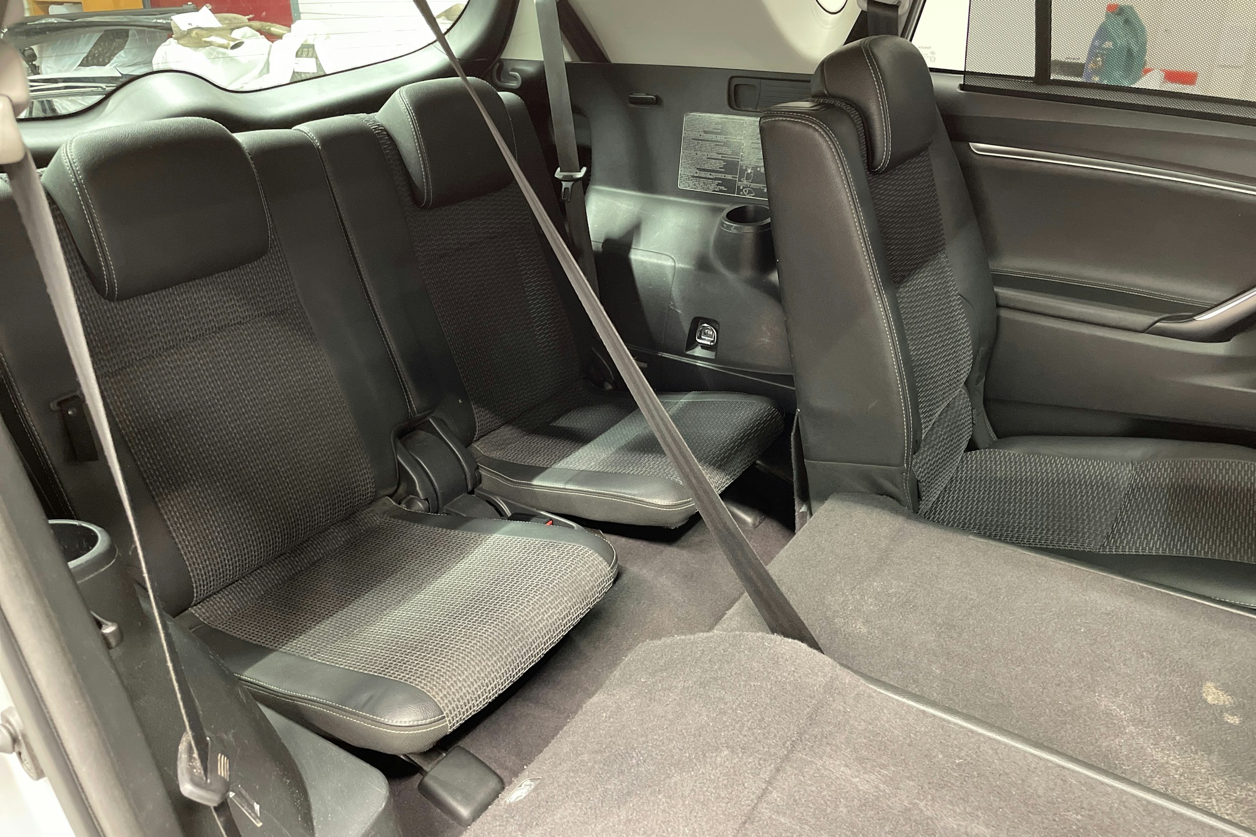 harmaa Toyota Verso 2013 kuva 30.
