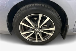 sininen Toyota Verso 2014 kuva 9.