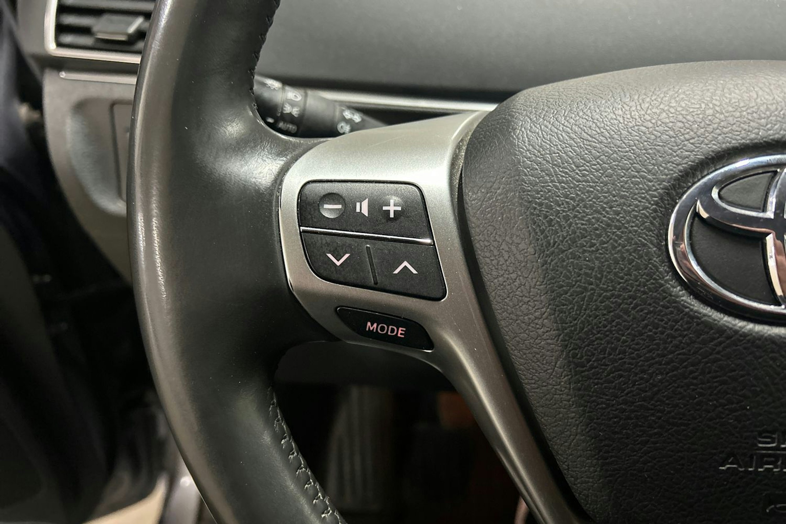 sininen Toyota Verso 2014 kuva 12.