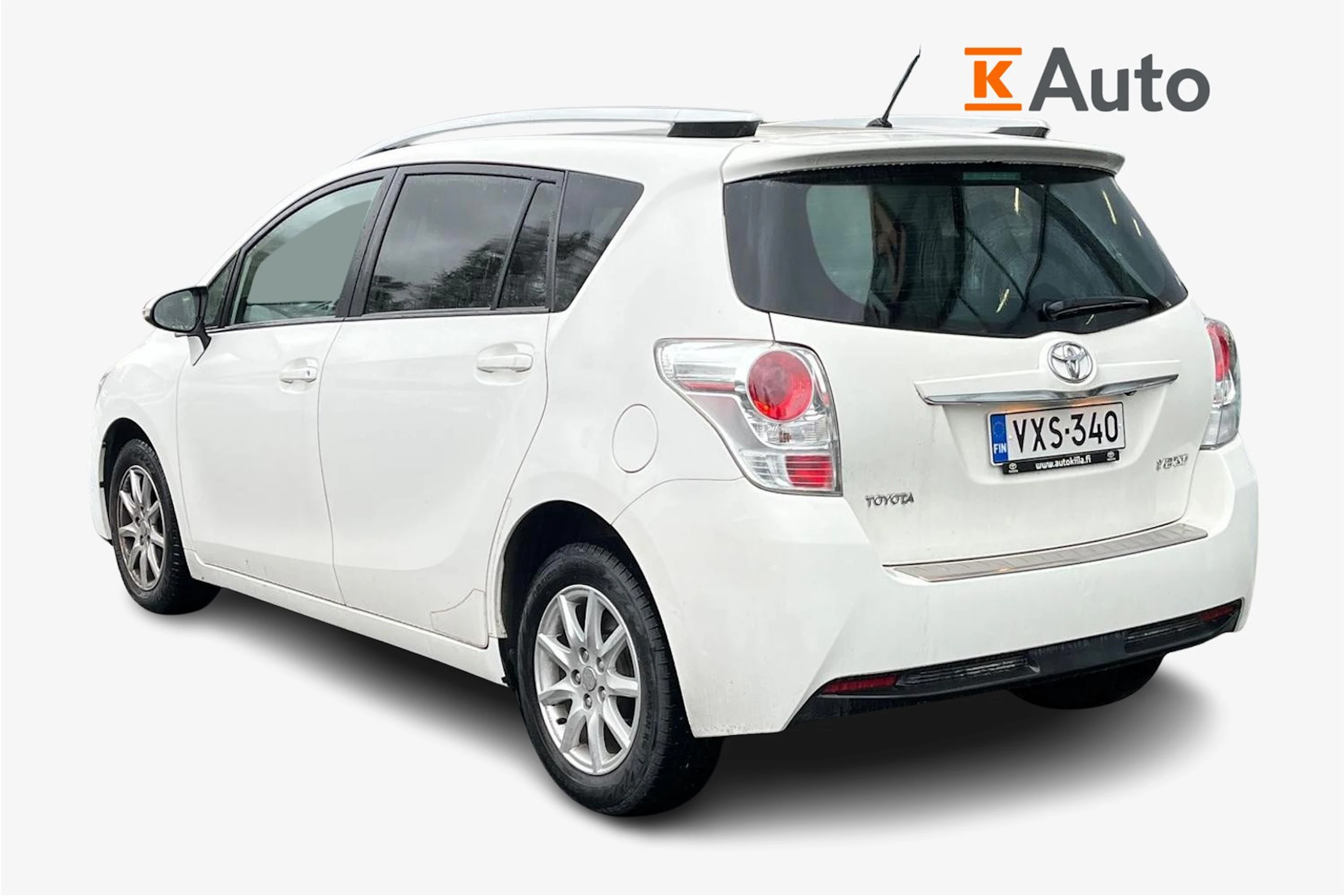 valkoinen Toyota Verso 2014 kuva 2.