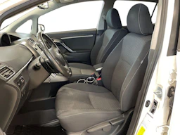 valkoinen Toyota Verso 2014 kuva 6.