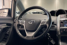 valkoinen Toyota Verso 2014 kuva 12.