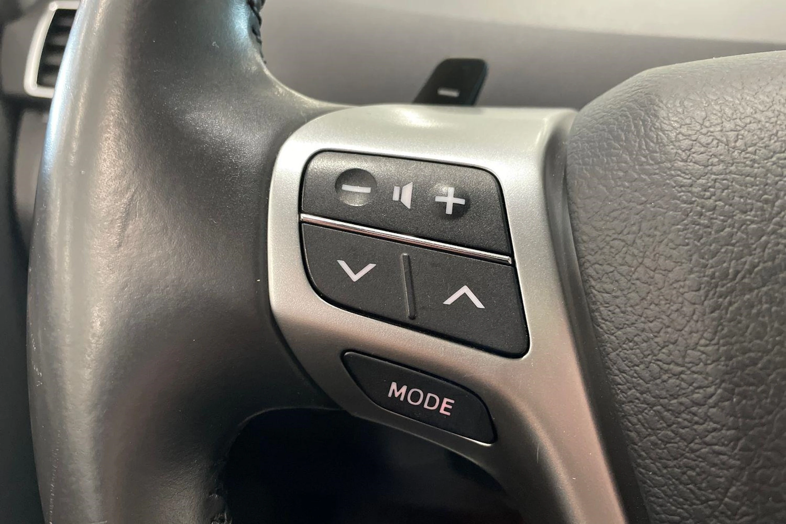 valkoinen Toyota Verso 2014 kuva 14.