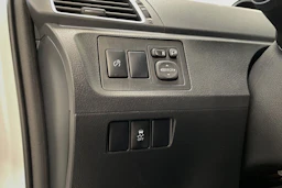 valkoinen Toyota Verso 2014 kuva 25.