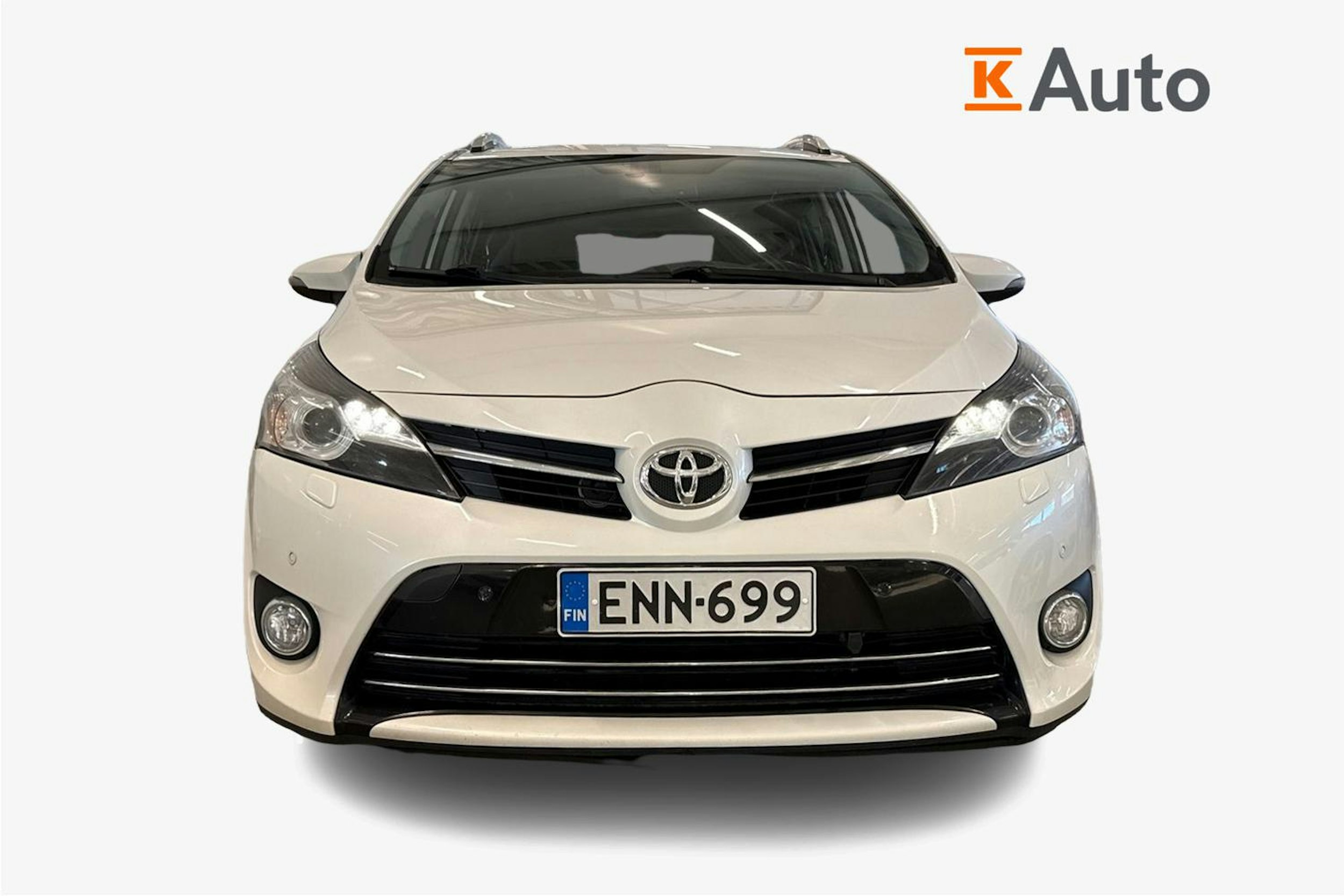 valkoinen Toyota Verso 2015 kuva 5.