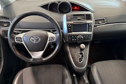 valkoinen Toyota Verso 2015 kuva 9.