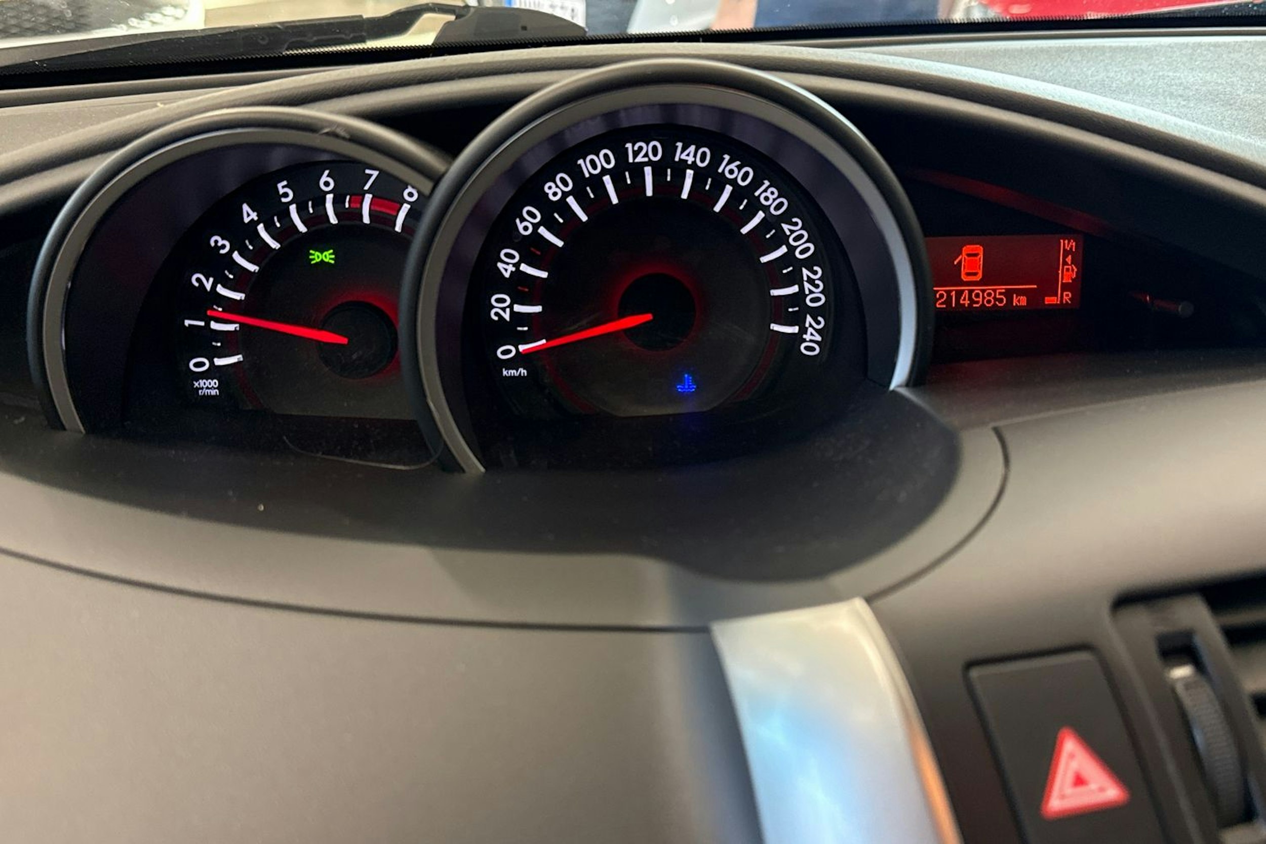 valkoinen Toyota Verso 2015 kuva 17.