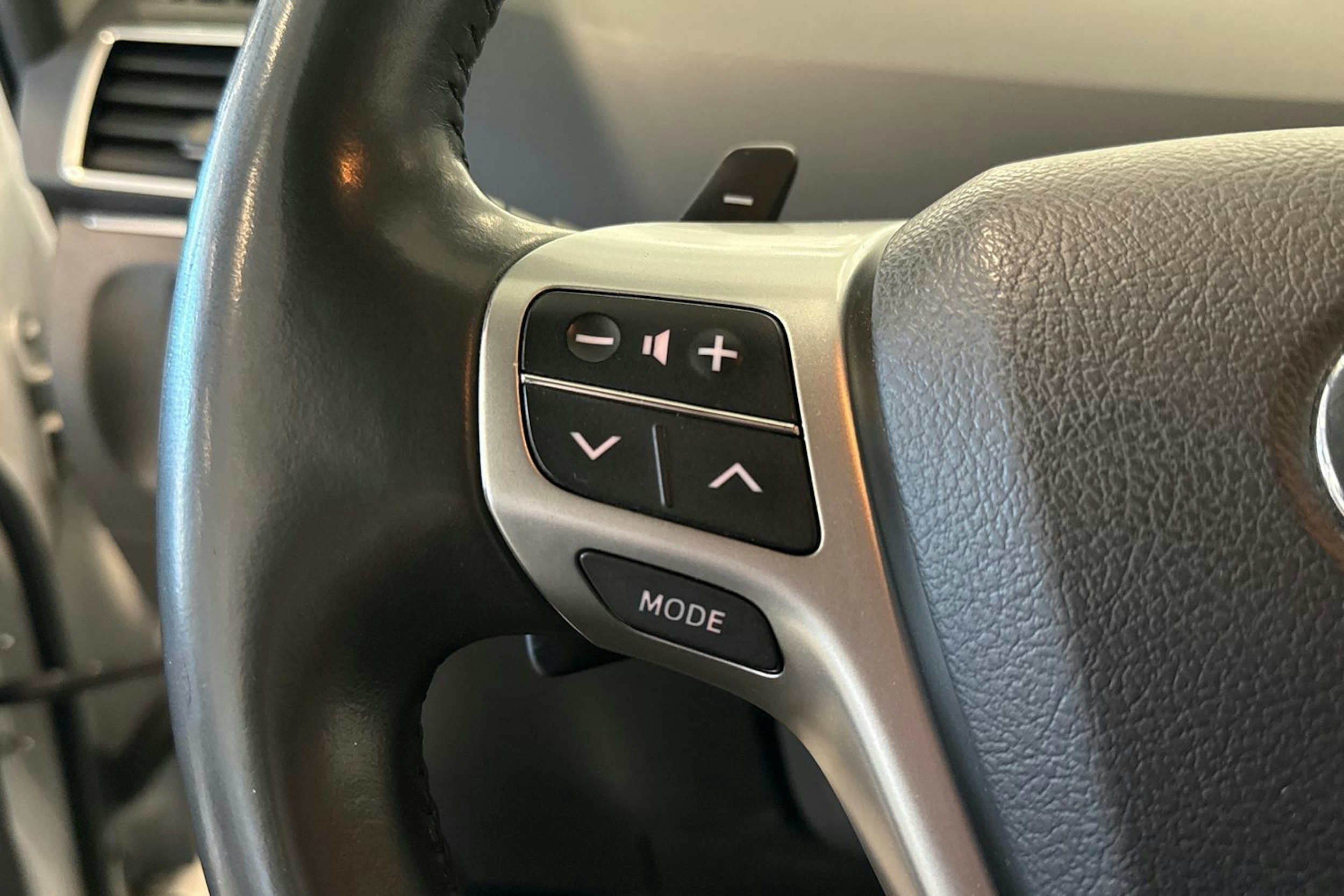 valkoinen Toyota Verso 2015 kuva 19.