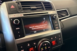 valkoinen Toyota Verso 2015 kuva 22.