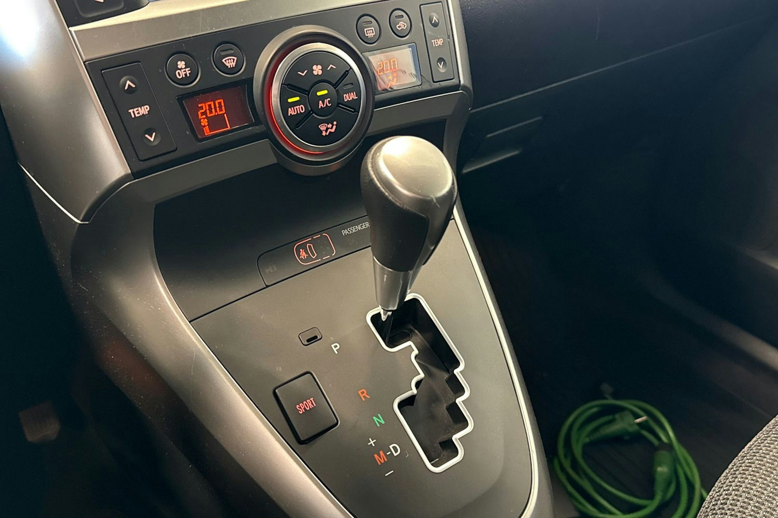 valkoinen Toyota Verso 2015 kuva 24.