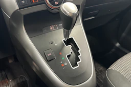 met. harmaa Toyota Verso 2015 kuva 17.