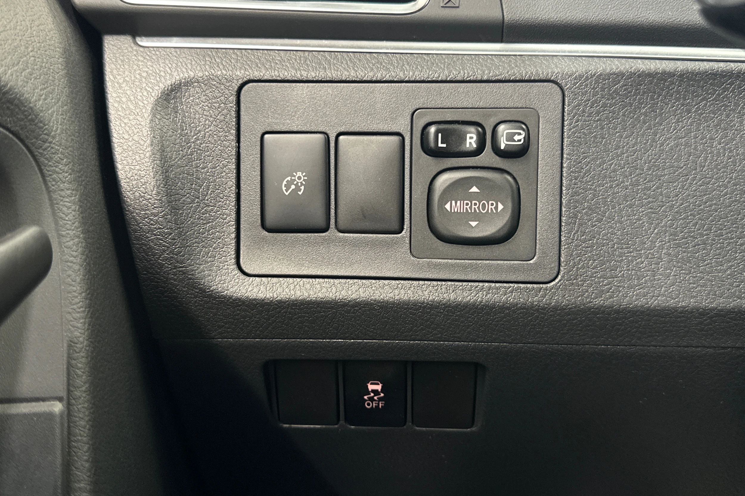 met. harmaa Toyota Verso 2015 kuva 21.