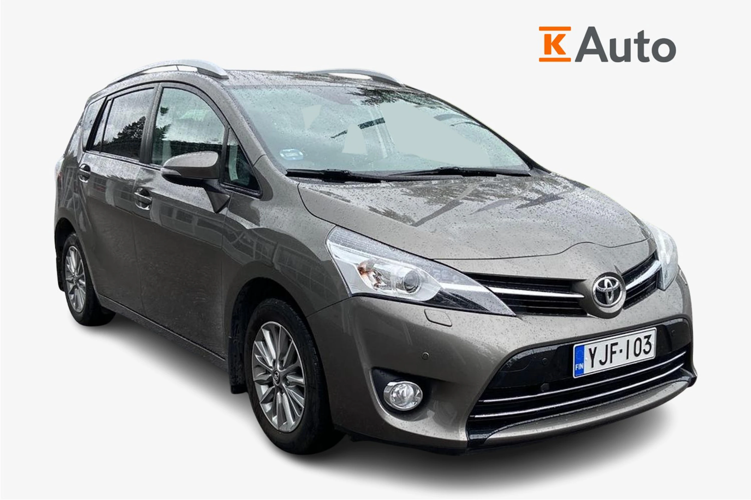 harmaa Toyota Verso 2017 kuva 1.