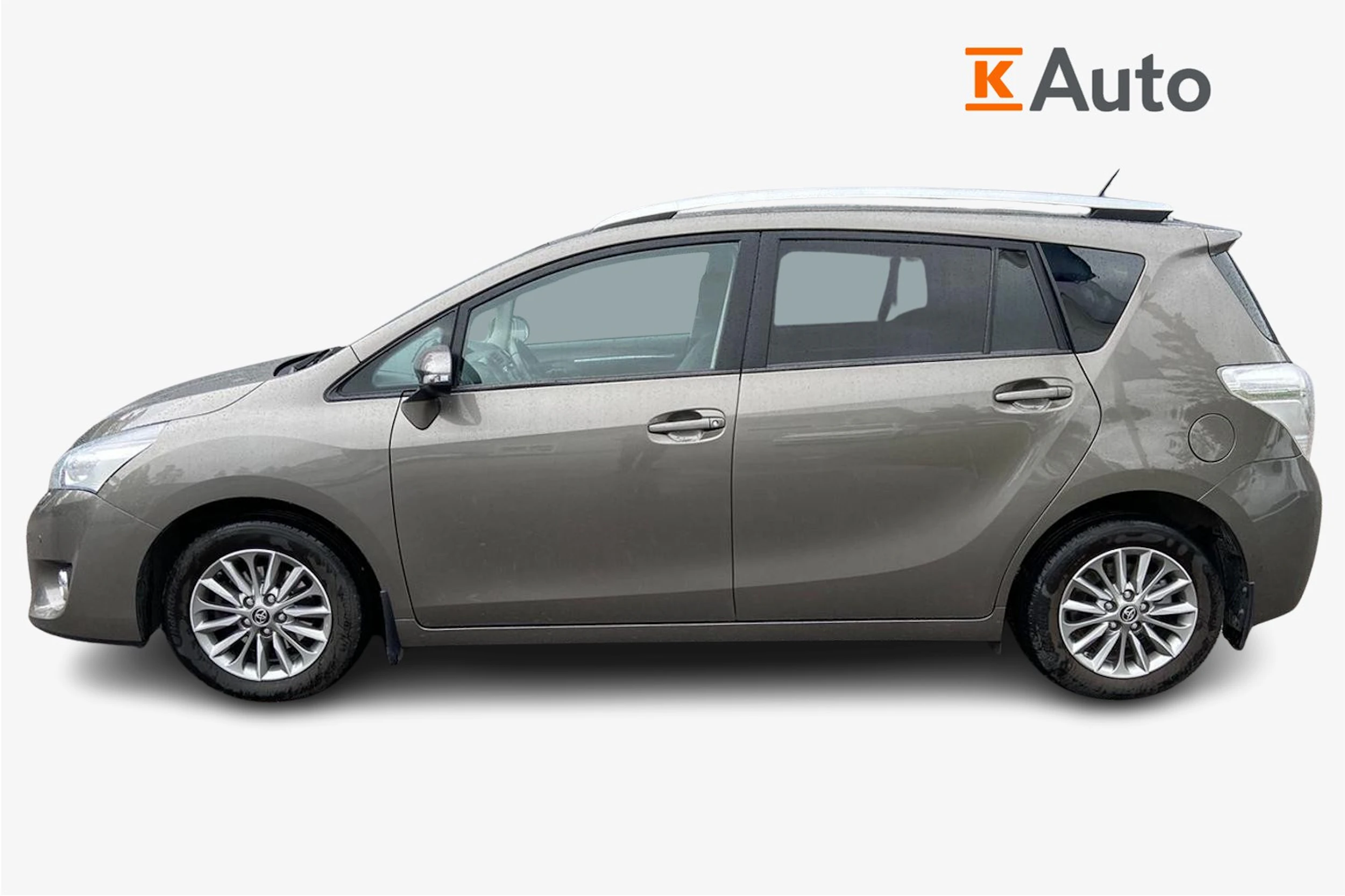harmaa Toyota Verso 2017 kuva 5.
