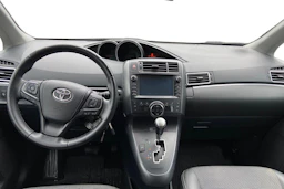 harmaa Toyota Verso 2017 kuva 7.