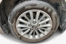 harmaa Toyota Verso 2017 kuva 9.